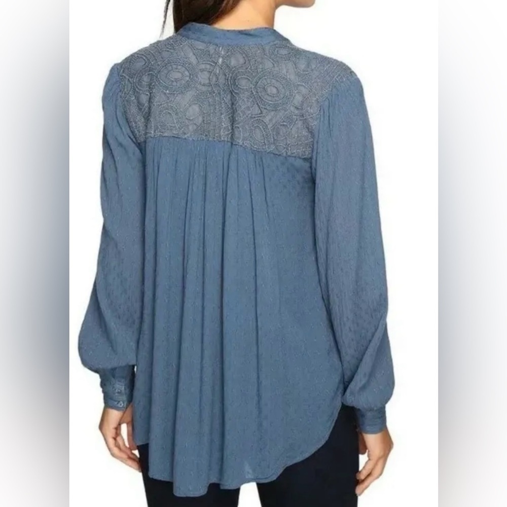 FREE PEOPLE Women’s "Eden" Embroidered Blue Peasant Canyon Rose Top- Size Small - Picture 2 of 8